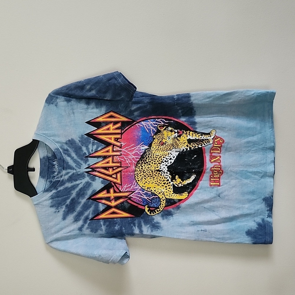 Def Leppard 'high and dry' tie dye band short sleeve t-shirt, size small